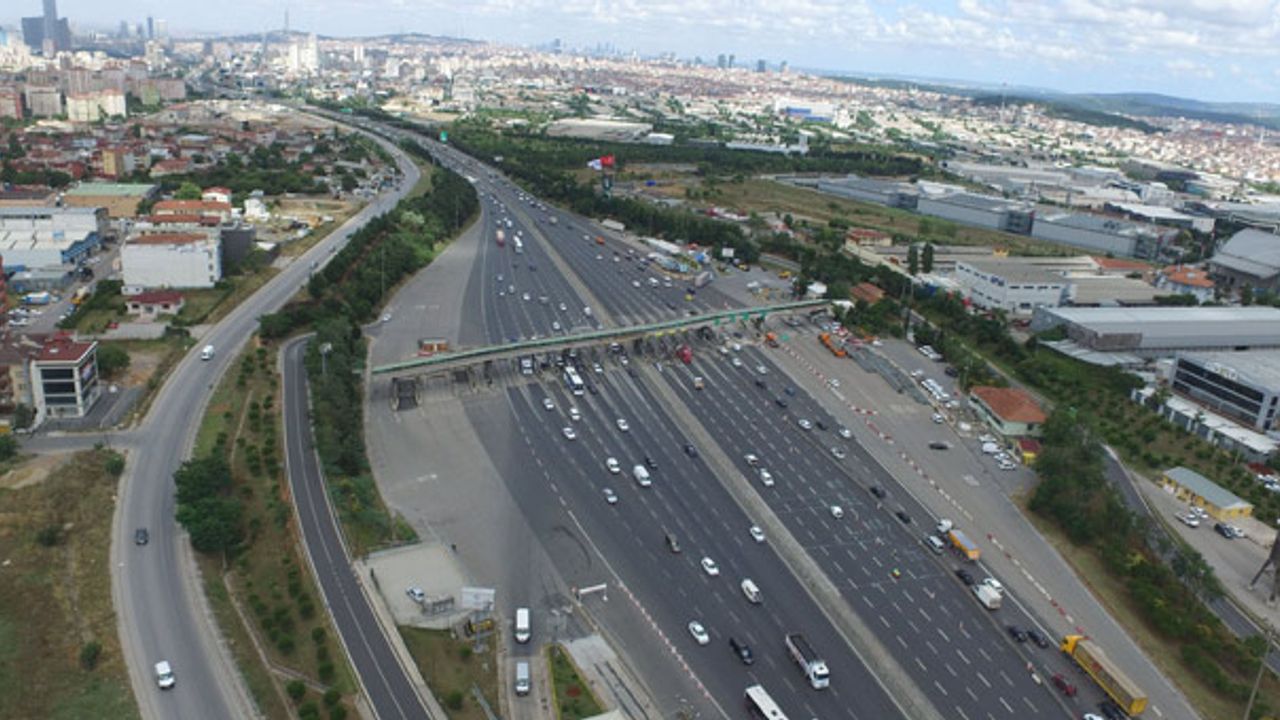 İstanbullular dikkat! Çamlıca gişelerde 4 şerit kapatıldı