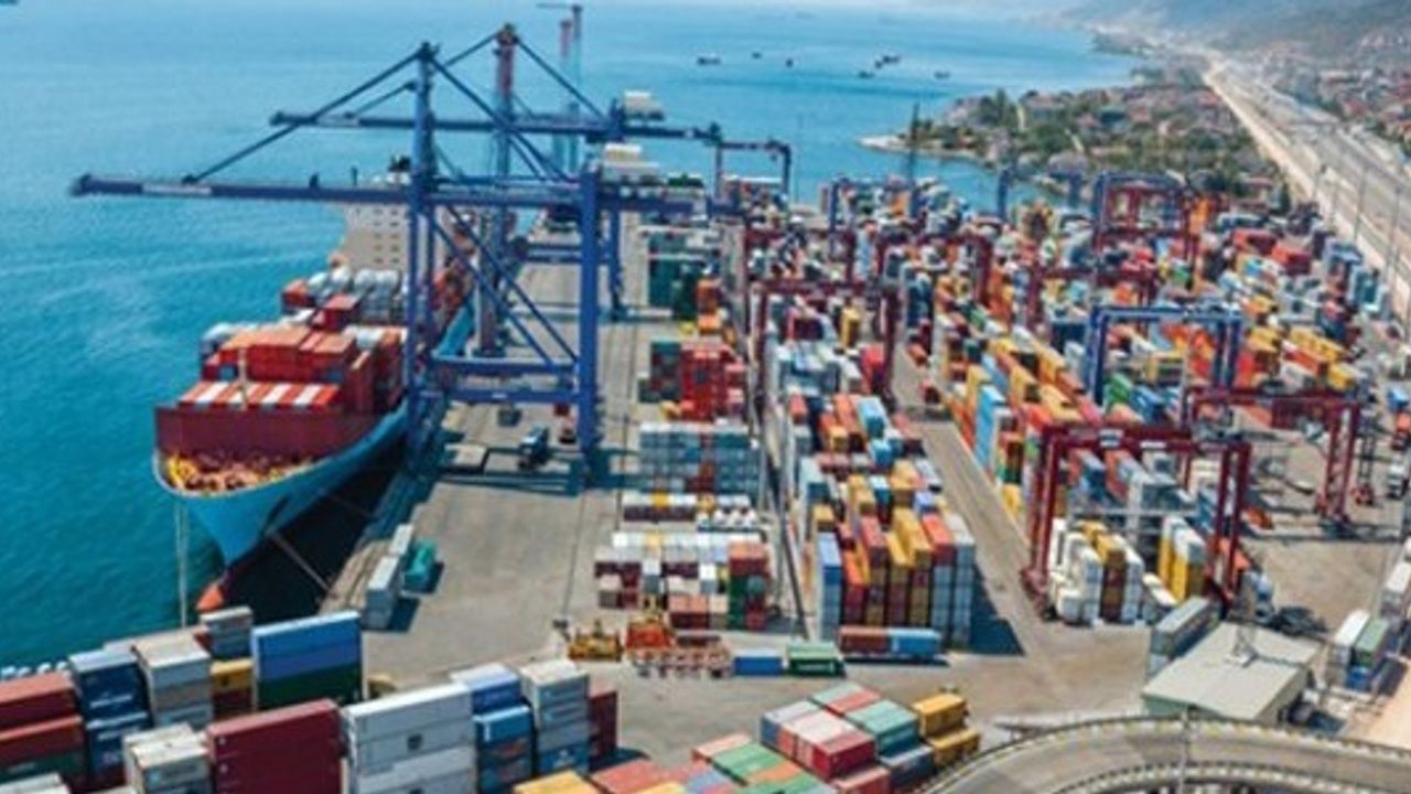 Dış Ticaret Açığı 7,7 Milyar Dolar Oldu