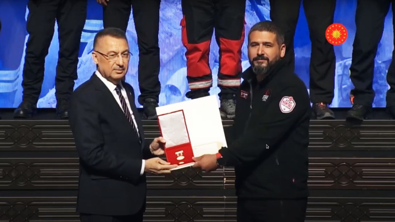 Eyüpsultan Belediyesi ESAY birimine Üstün Fedakarlık Madalyası ve Nişanı