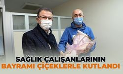 Eyüpsultan'da sağlık çalışanlarının bayramı çiçeklerle kutlandı