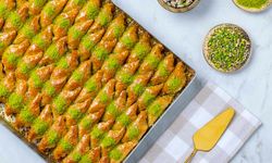 Hacı Bozan Oğulları ile Bayramda Online Siparişle Taptaze Fıstıklı Baklava Evinize Gelsin!