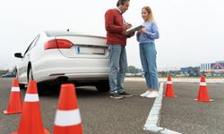 Ehliyetim ile Başarıya Giden Yolda Binlerce Ehliyet Soruları Sizi Bekliyor