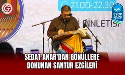 Sedat Anar’dan Gönüllere Dokunan Santur Ezgileri
