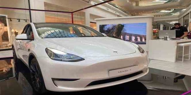Tesla, ikinci AVM mağazasını Anadolu Yakası'nda açtı