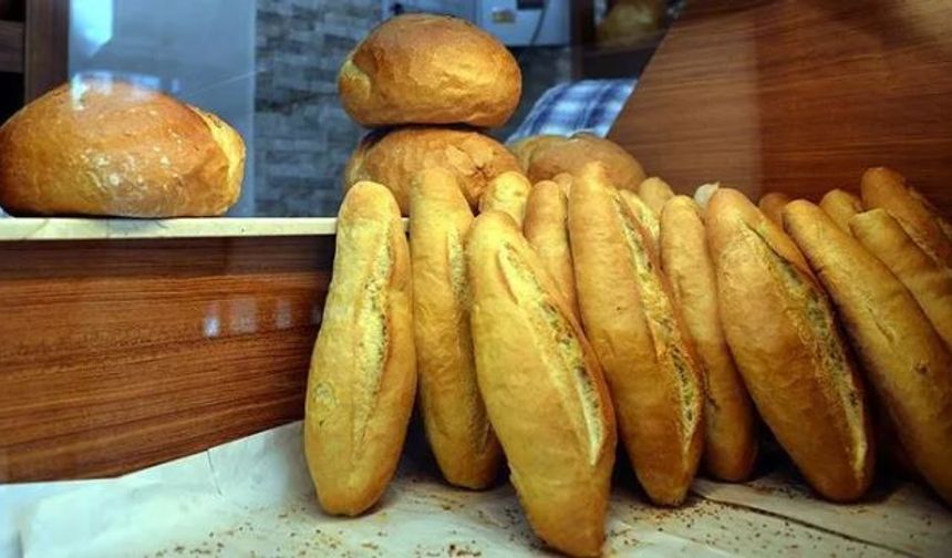 Ekmek fiyatlarına yeni zam! Gramajı düşecek fiyatı artacak... Türkiye Fırıncılar Federasyonu duyurdu: 200-220 gram ekmek