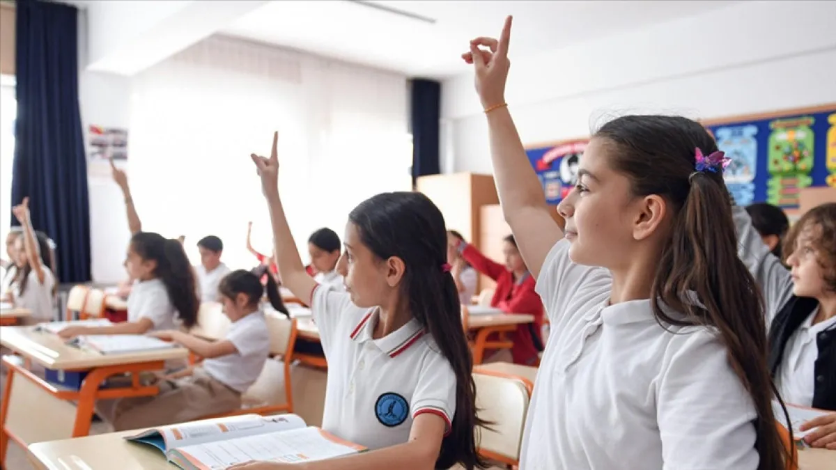 İlk Ders Orman Yanginlarina Karşi Yeşi̇l Vatani Korumak Temasiyla Yapilacak