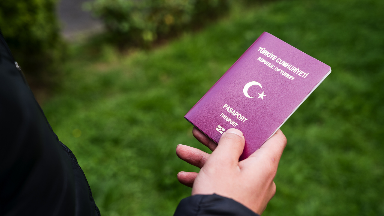 Karadagda Turk Vatandaslarina Vize Uygulamasi Bugun Basladi Fjm0